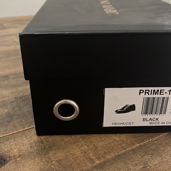 NEVER WORN Men’s Dress shoes - Picture 5 of 5